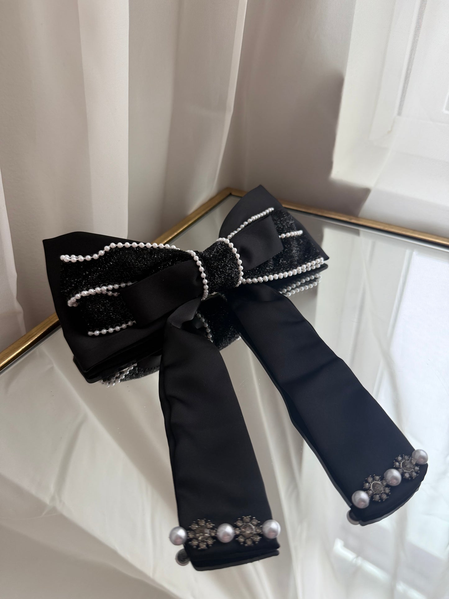 Elegant Black Glitter and Pearl Bow